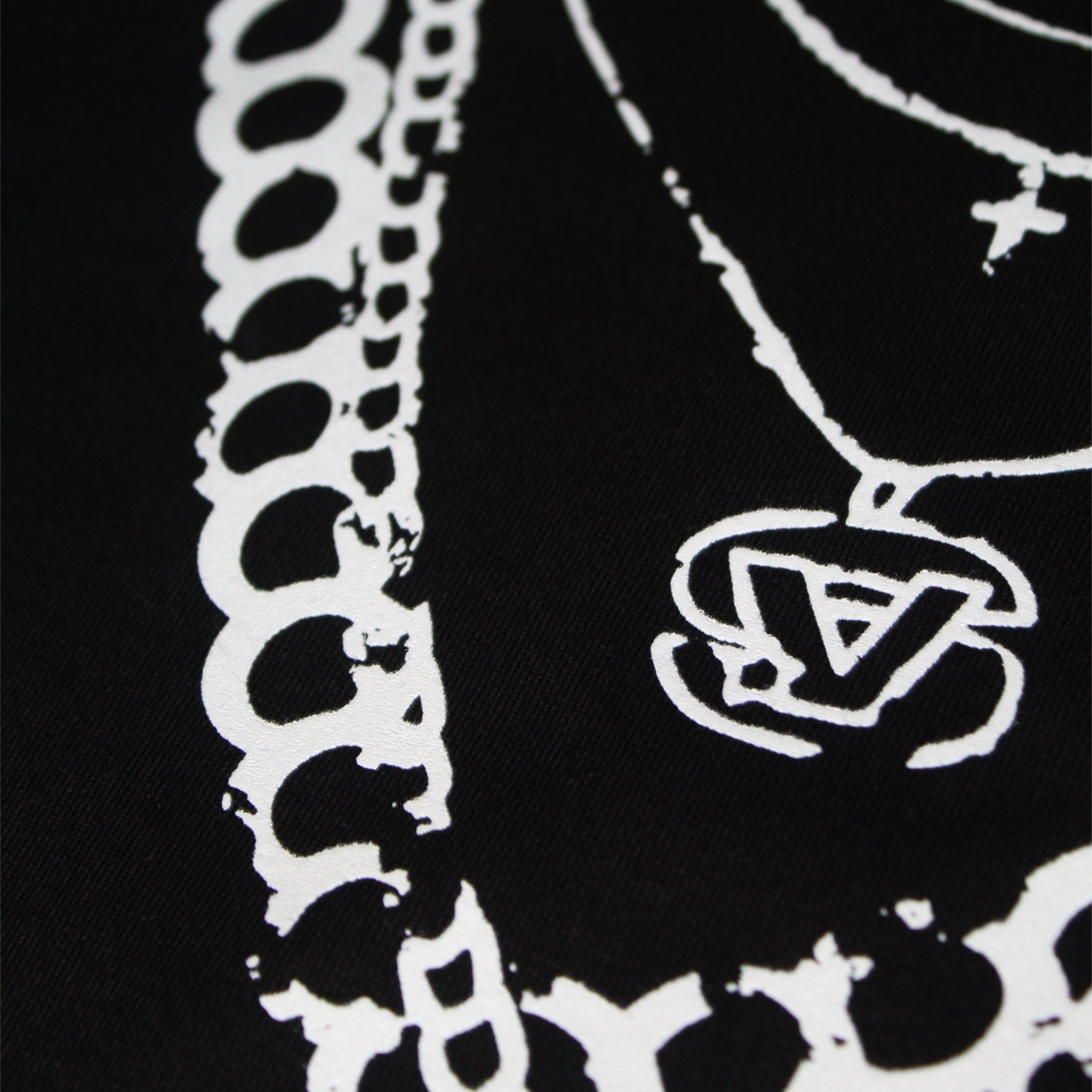 VANDAL CHAINS TEE